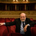 Teatro Gesualdo, sabato 15 febbraio alle ore 21 arriva il filosofo Umberto Galimberti con la sua Lectio Magistralis “Quando la vita era regolata dal cuore”